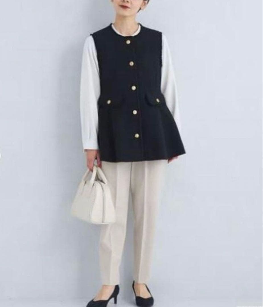 green label relaxing バスケット ペプラム ジレ ネイビー