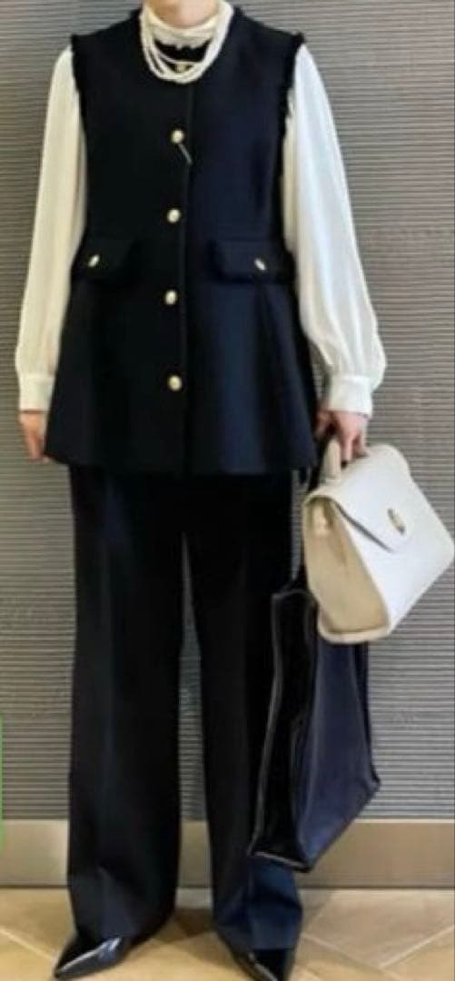 green label relaxing バスケット ペプラム ジレ ネイビー