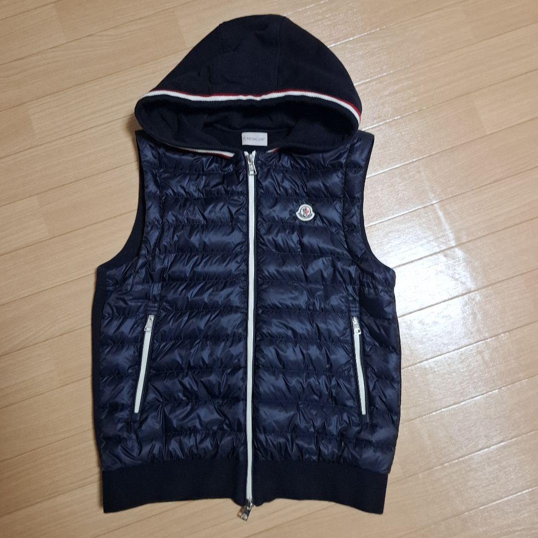 美品☆MONCLER フード付きベスト