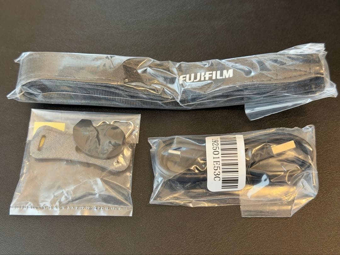 オマケ多数 FUJIFILM x100ⅵ デジタルカメラ