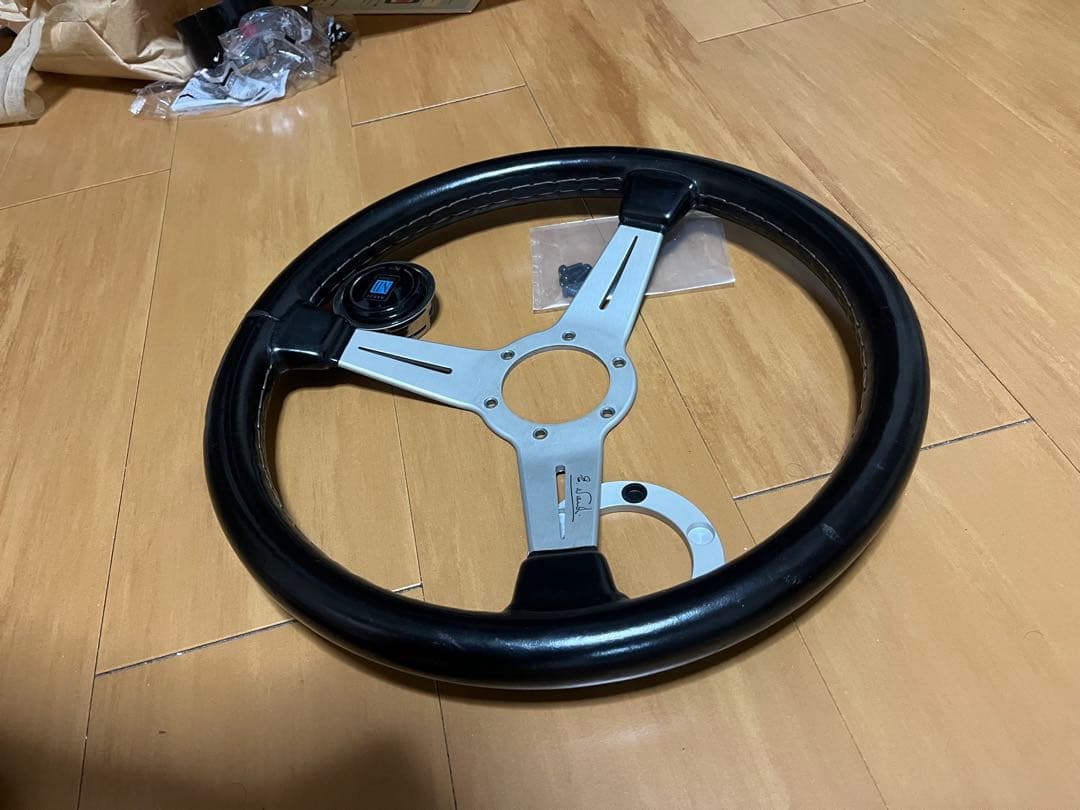 ナルディ　クラシック36 正規品　FET