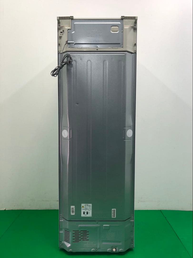 ☆地域限定自社便配送☆東芝 冷凍冷蔵庫 家庭用　2021年　ホワイト　②