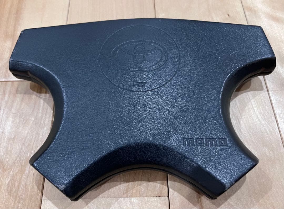 【値下げしました】トヨタ純正モモステアリング（スープラ？）