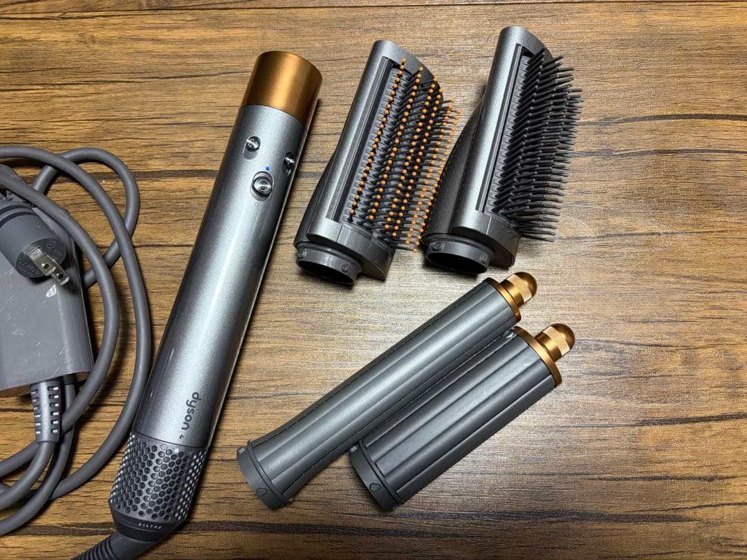 ダイソン　カールドライヤー