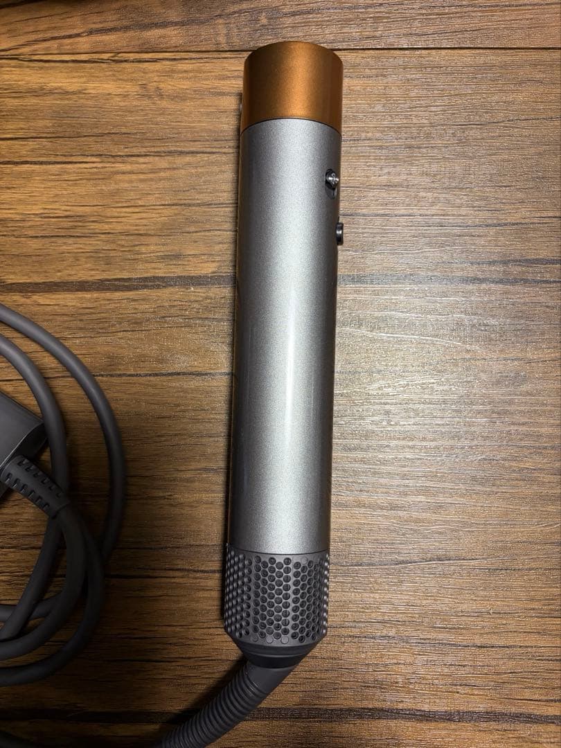 ダイソン　カールドライヤー