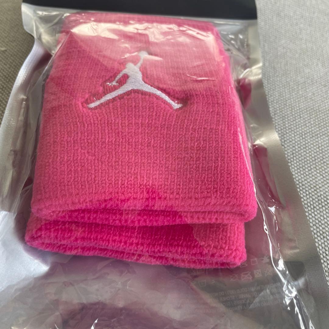 Jordan DRI-FIT ピンク　リストバンド