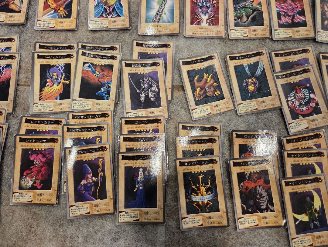 遊戯王バンダイ版　引退品まとめ売り　84種類　全151枚