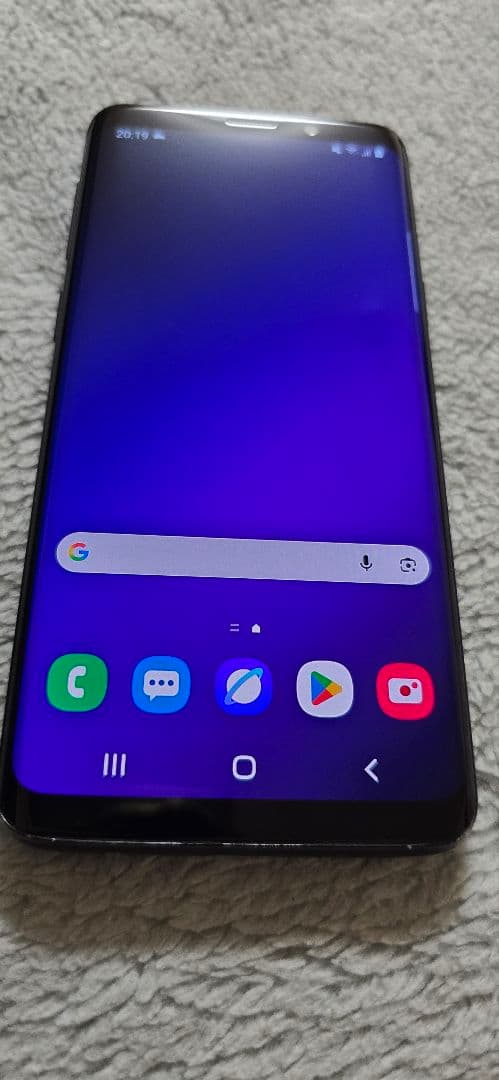 Galaxy S9-64GB. SIMフリー。ケースも一緒にお送りします