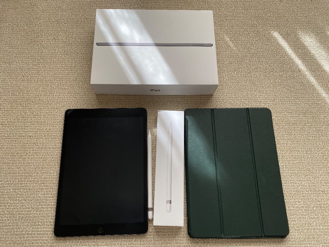 バッテリー93% iPad 第7世代　128GB Wi-Fi Pencil付き