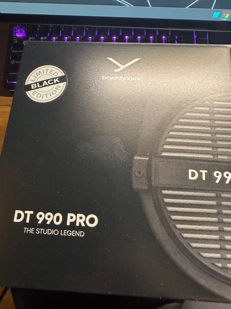 DT 990 PRO ブラックヘッドホン