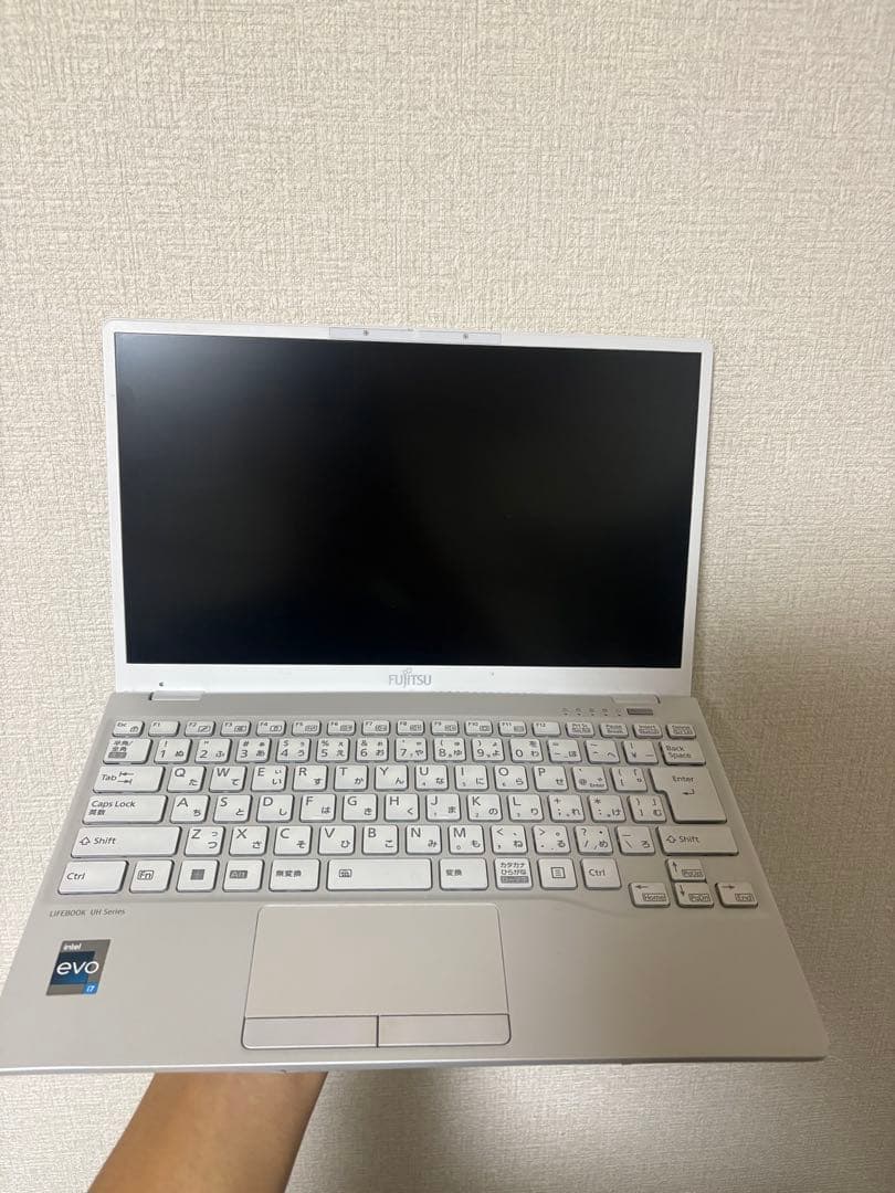 富士通 LIFEBOOK UH90/G2 13.3インチ シルバー