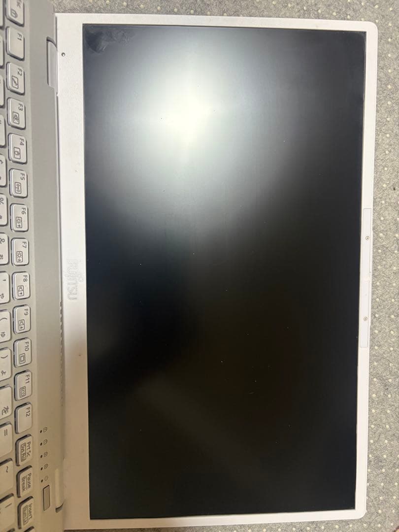 富士通 LIFEBOOK UH90/G2 13.3インチ シルバー