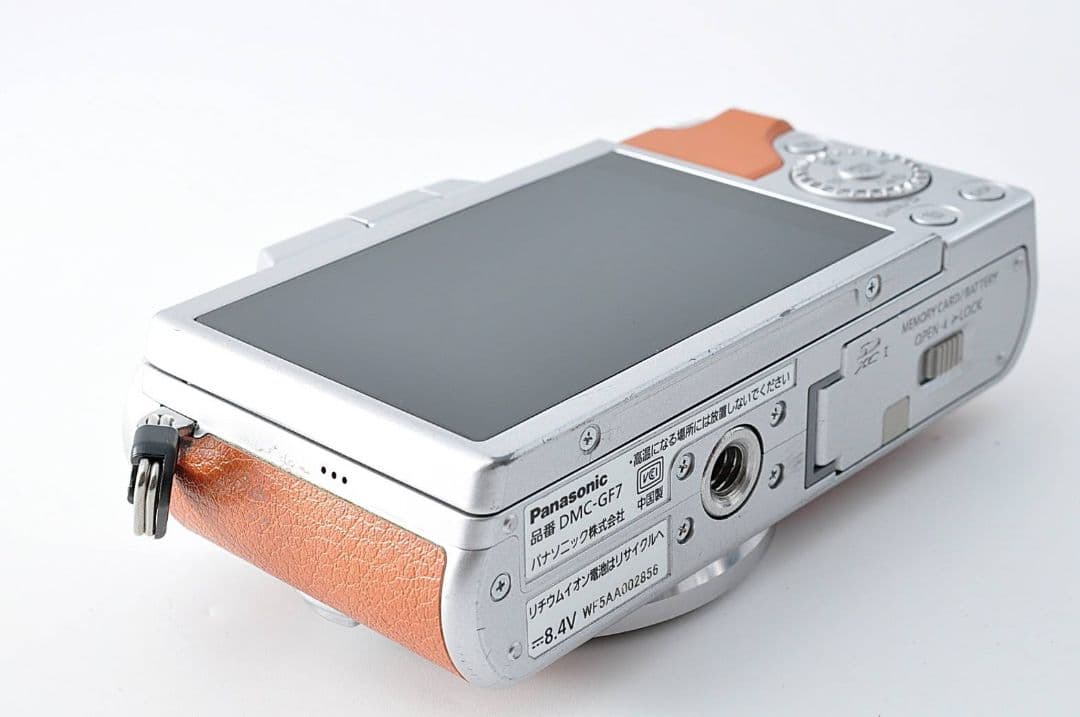 Panasonic DMC-GF7Wデジタル一眼レフ