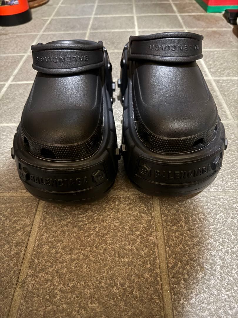 心*様 バレンシアガハードクロックス 41