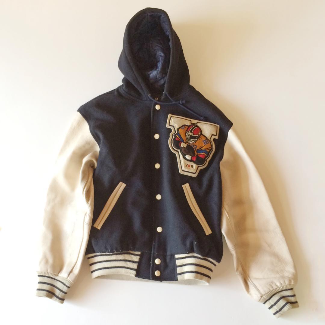 VAN スタジャン フード付き ワッペン刺繍 ネイビー Mサイズ