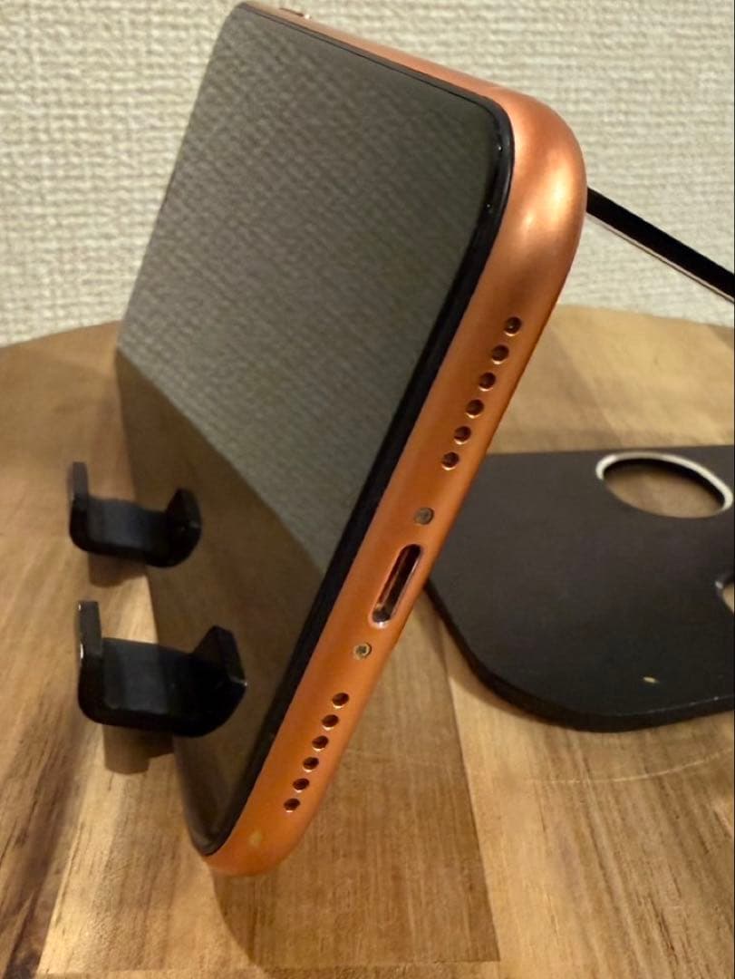 iPhone XR コーラル