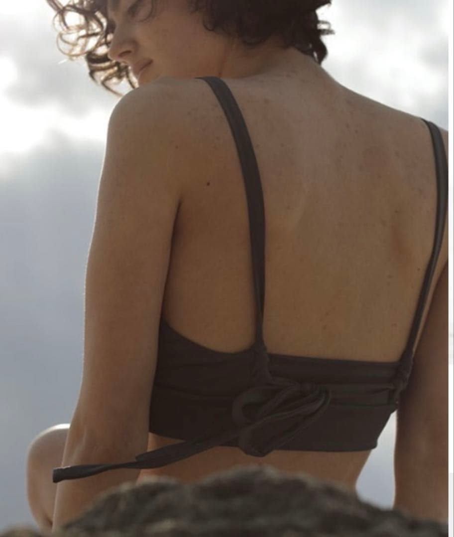 新品未使用　ETRE TOKYO（エトレ）バックリボンビキニスイムウェア