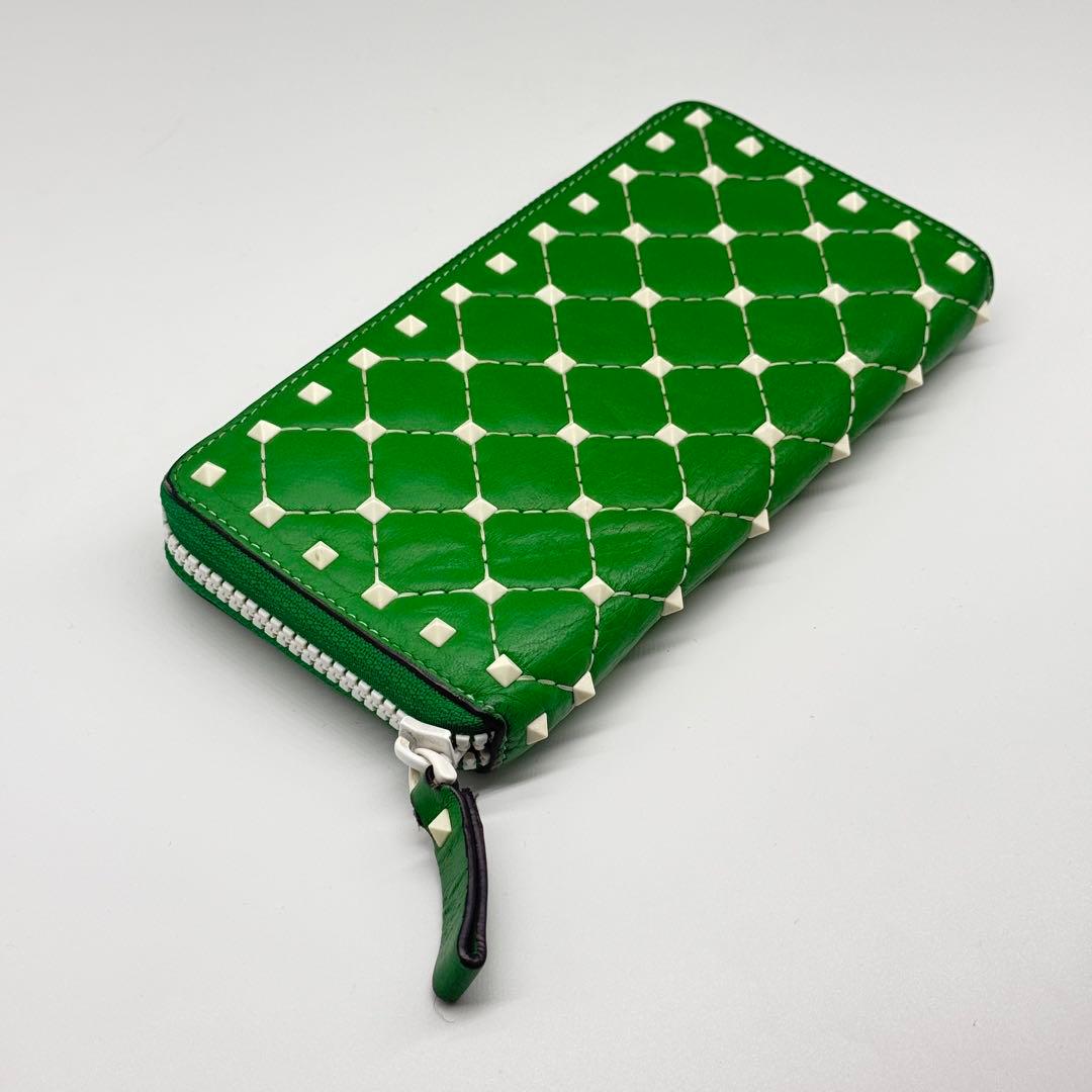 ヴァレンティノ ガラヴァーニ 長財布