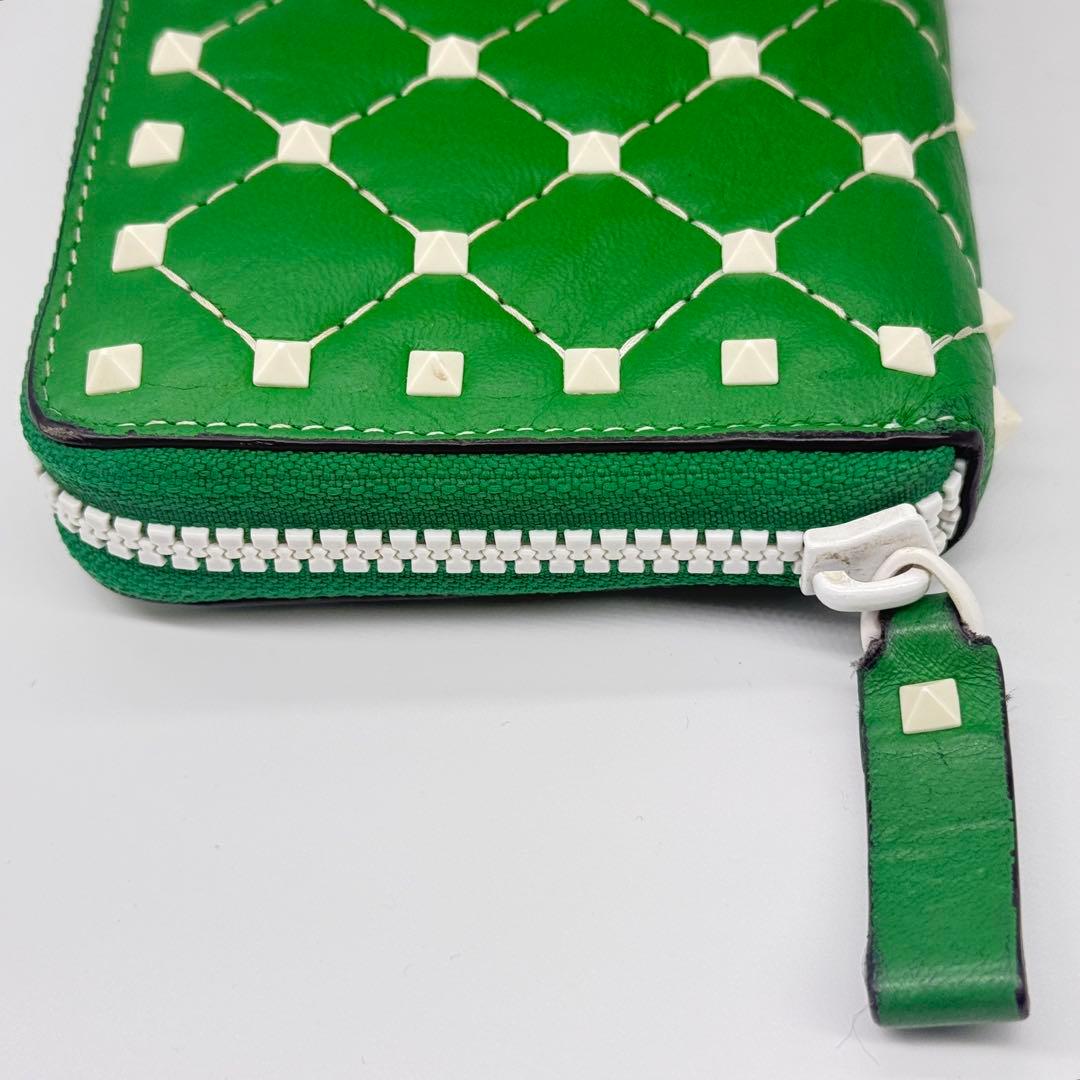 ヴァレンティノ ガラヴァーニ 長財布