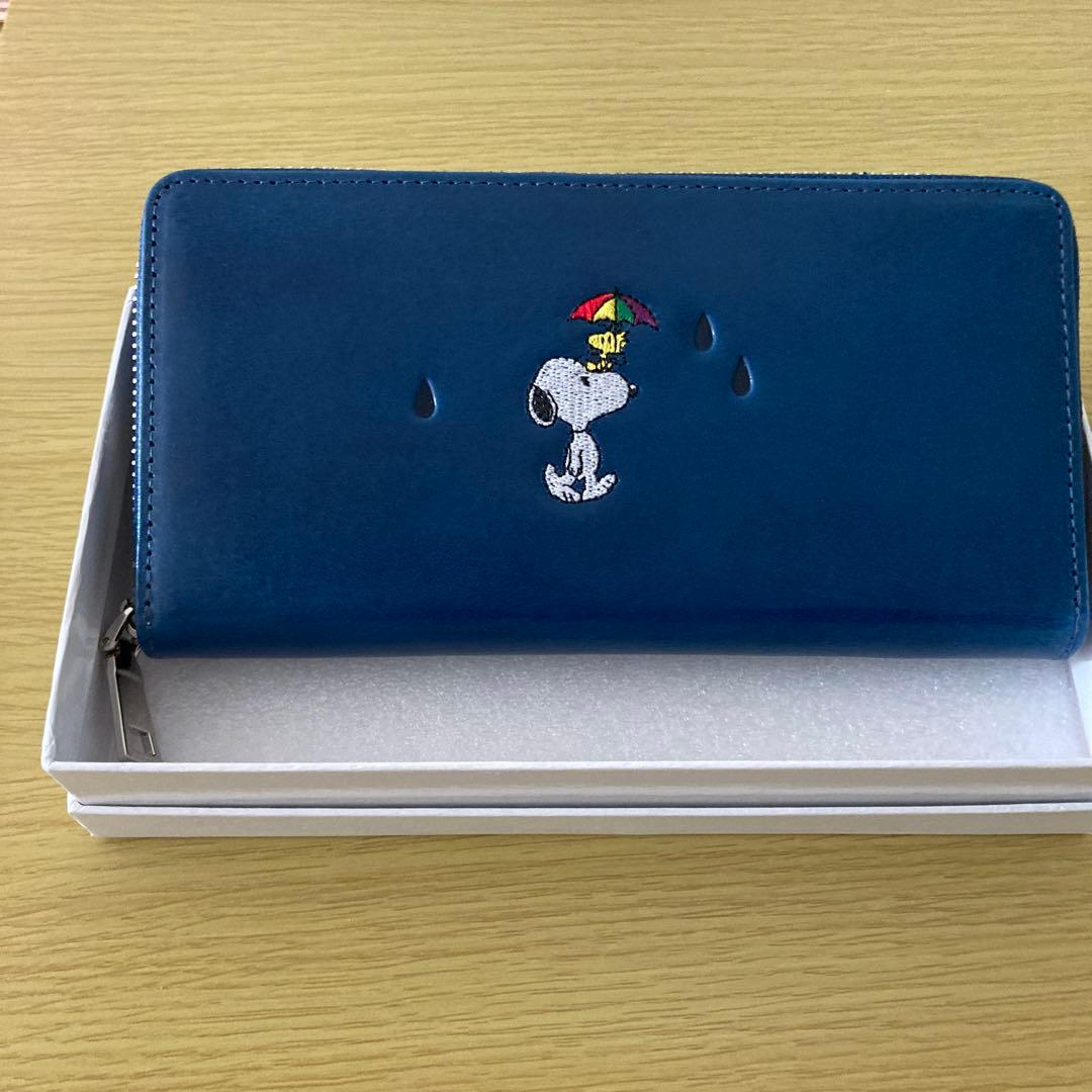 スヌーピーヌメ革長財布(ネイビー)