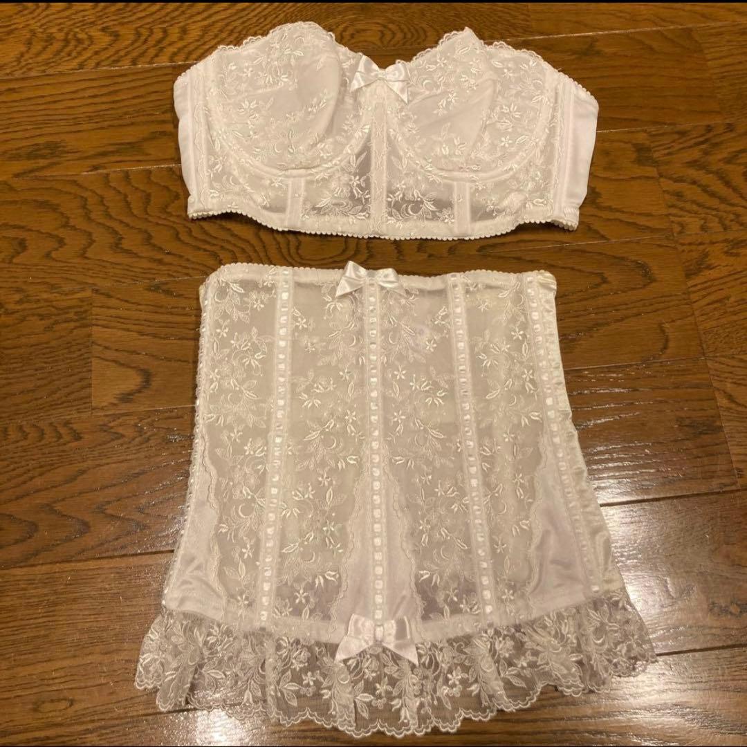 ホワイト ブラ＆コルセットペチコートセット セモア　E70 64 L