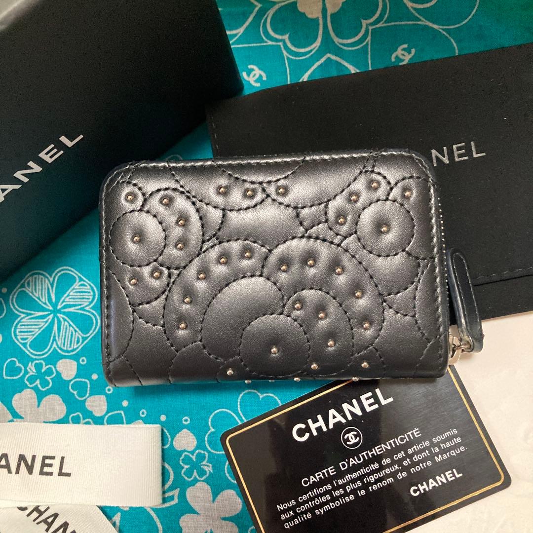 美品☆CHANEL ブラック ケース スタッズ☆カメリア☆カードケース☆