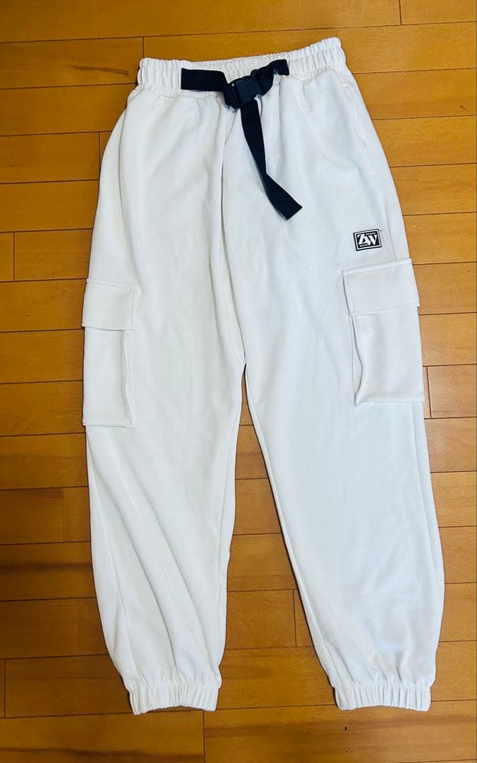 ZUMBA 正規品 カーゴパンツ 白