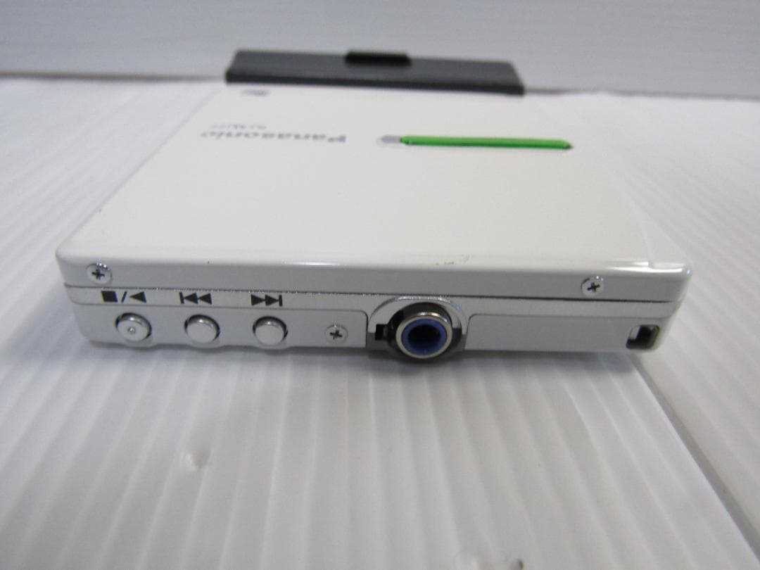 A3325 Panasonic ポータブルMDプレーヤー　SJ-MJ77