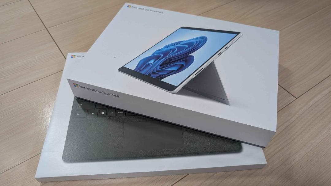 Microsoft Surface Pro 8 【アクセサリ一式+Office】