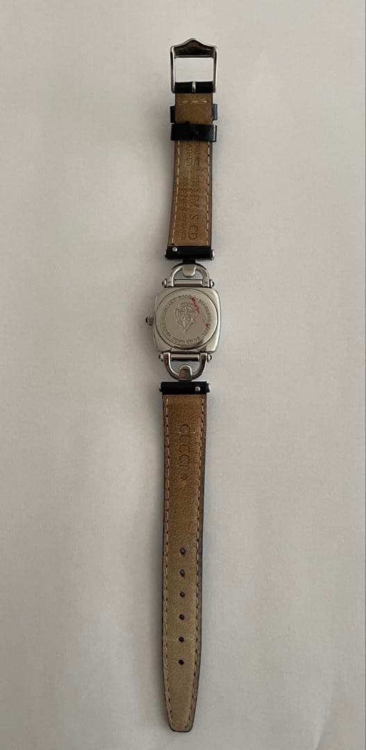 GUCCI ブラックレザー アナログ時計