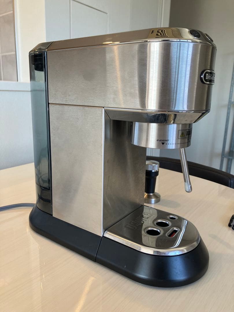 Delonghi Dedica Arte エスプレッソカプチーノメーカー