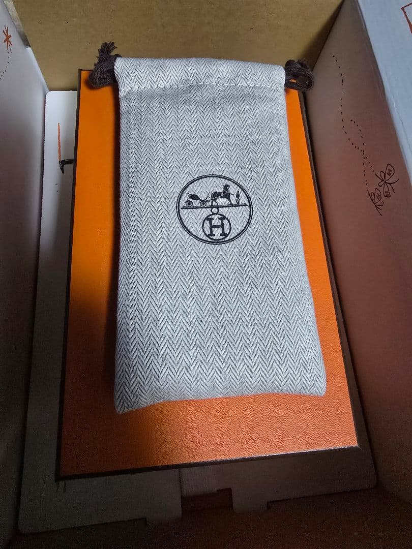 HERMES ブラウン レザー モバイルバッテリー