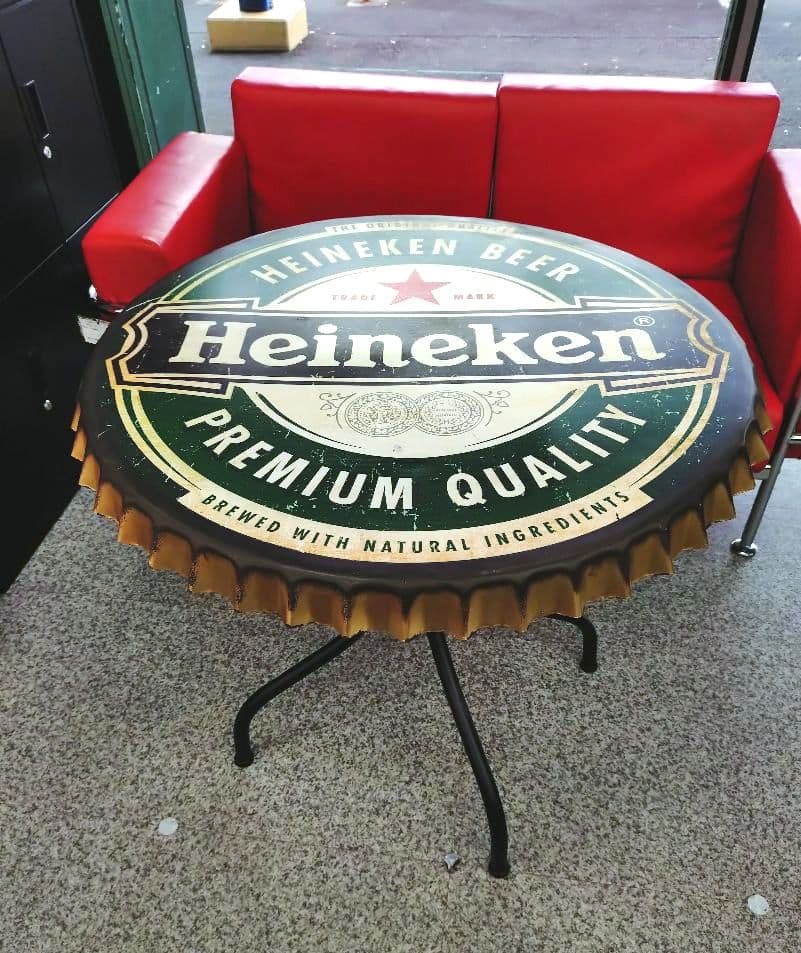 希少 ヴィンテージ Heineken ハイネケン ボトルキャップ 王冠 テーブル