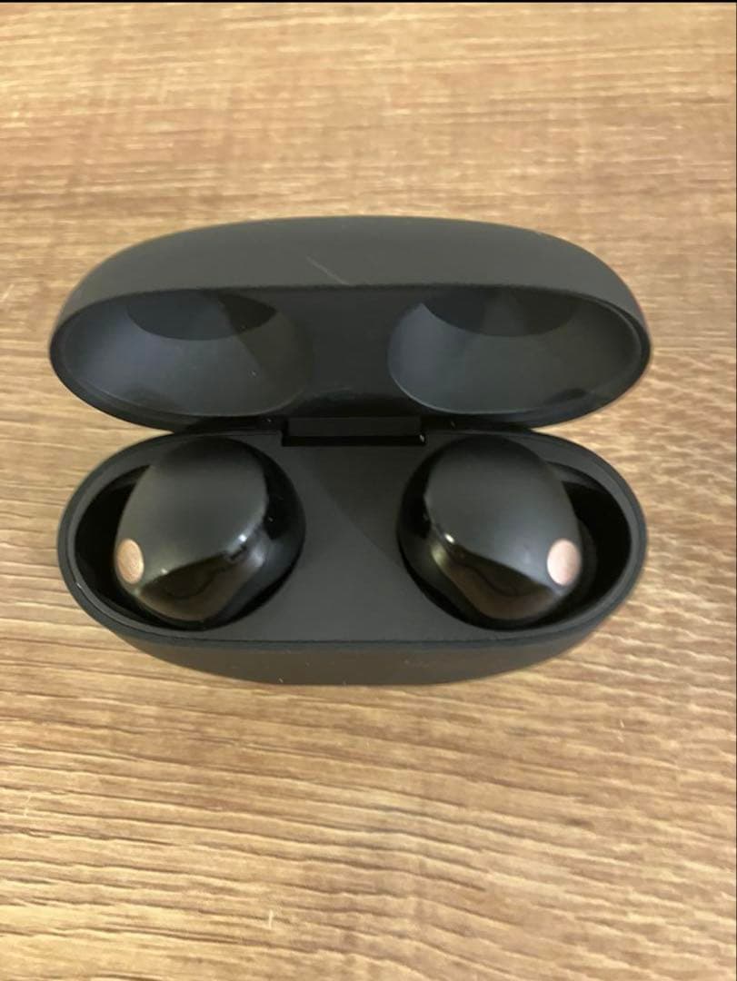 イヤホン　SONY WF-1000XM5 中古美品　ケース、付属品付き