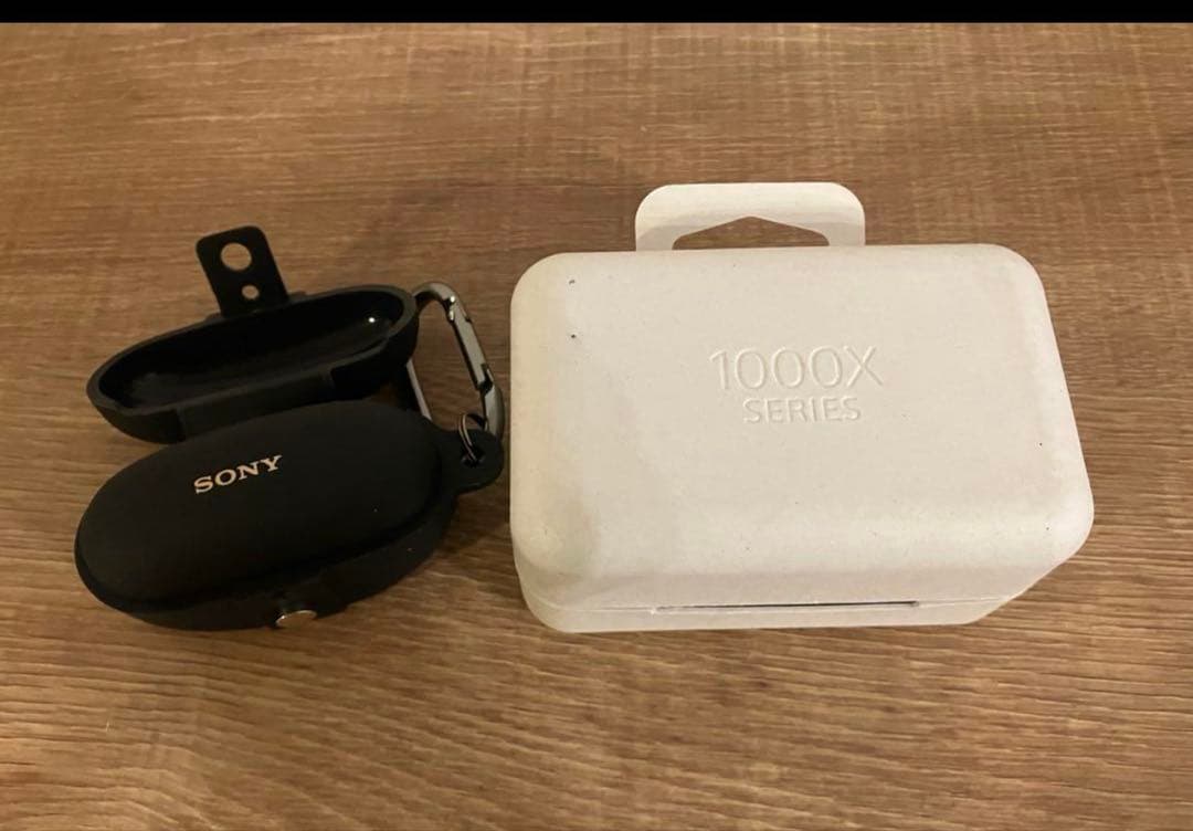 イヤホン　SONY WF-1000XM5 中古美品　ケース、付属品付き