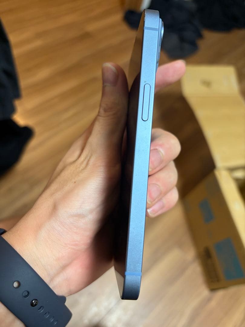 Apple iPhone 14 128GB ブルー　充電ケーブル