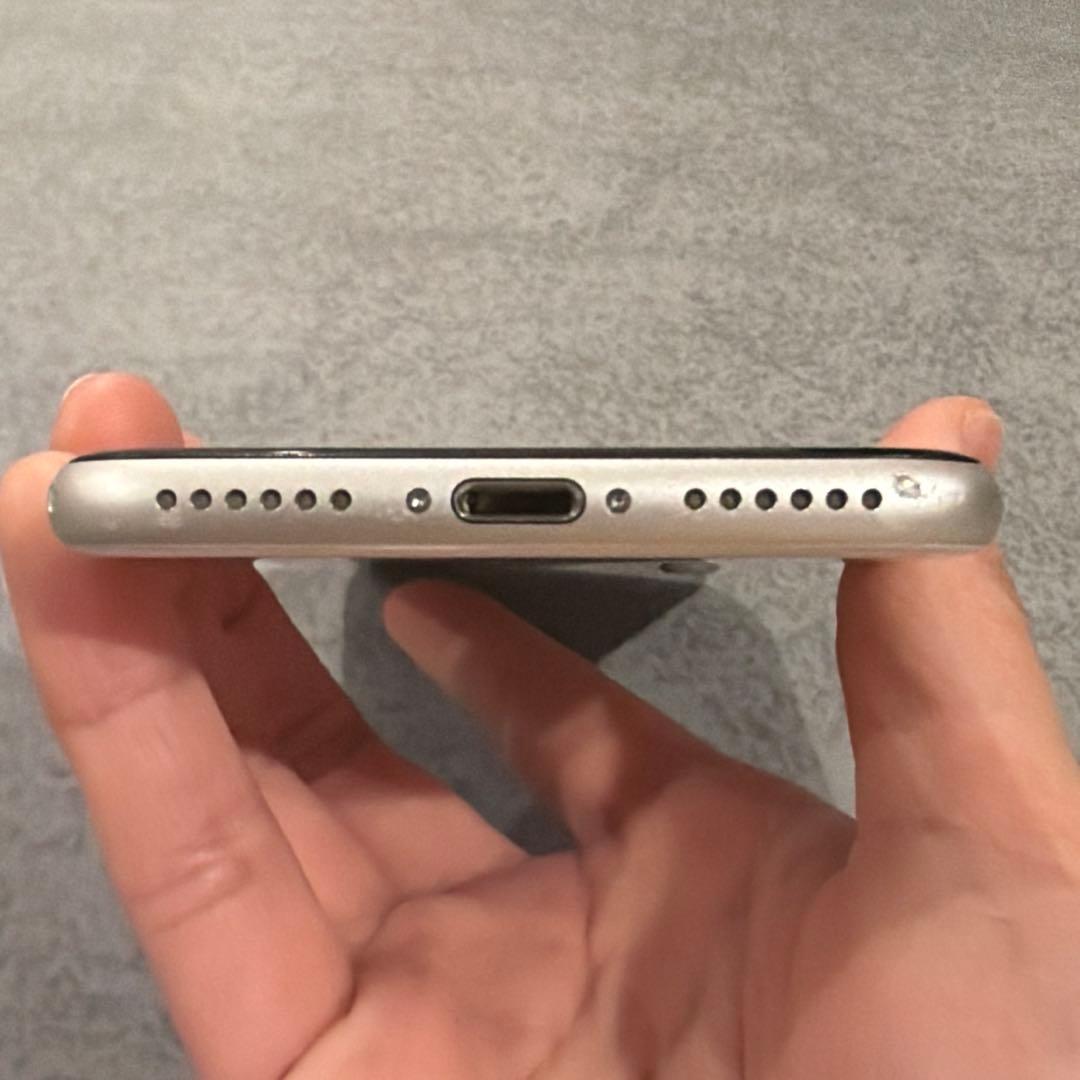 南*読様 iPhone SE3 第3世代 本体 スターライト 256GB SIM