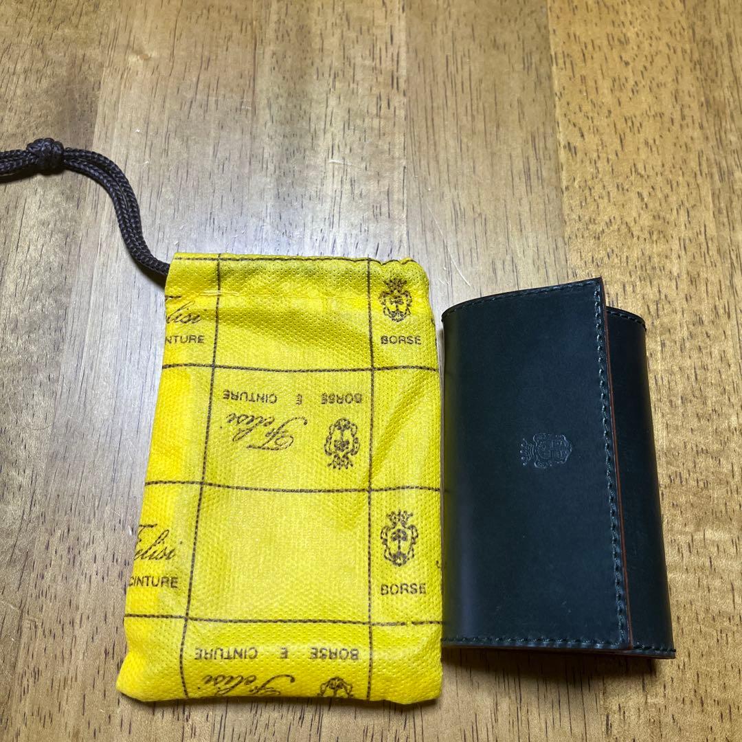 新品未使用　フェリージレザーキーケース　レザーストラップ、ショッパーとリボン付き