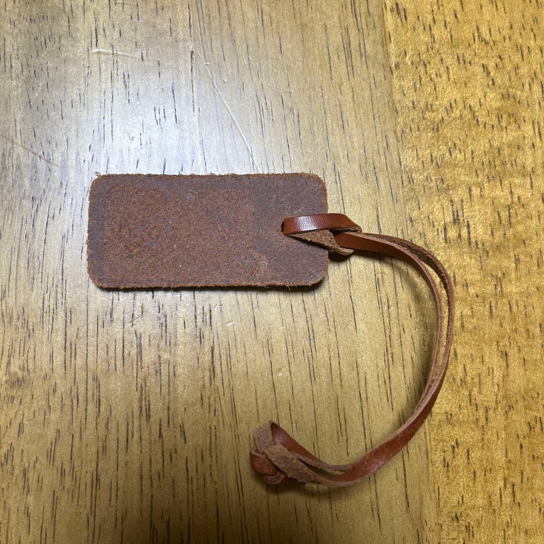 新品未使用　フェリージレザーキーケース　レザーストラップ、ショッパーとリボン付き