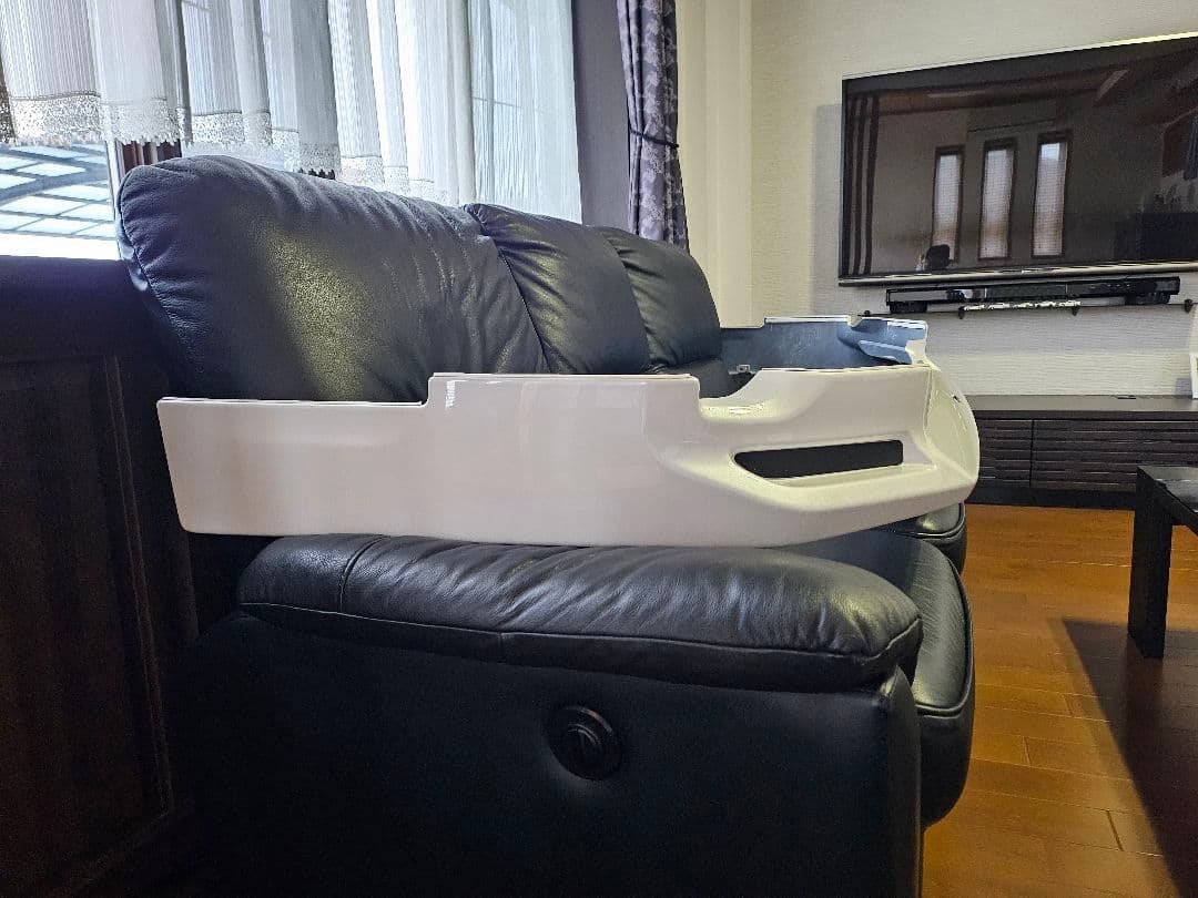 ハイエース　ワイドボディ用　モデリスタエアロ　フロントスポイラー