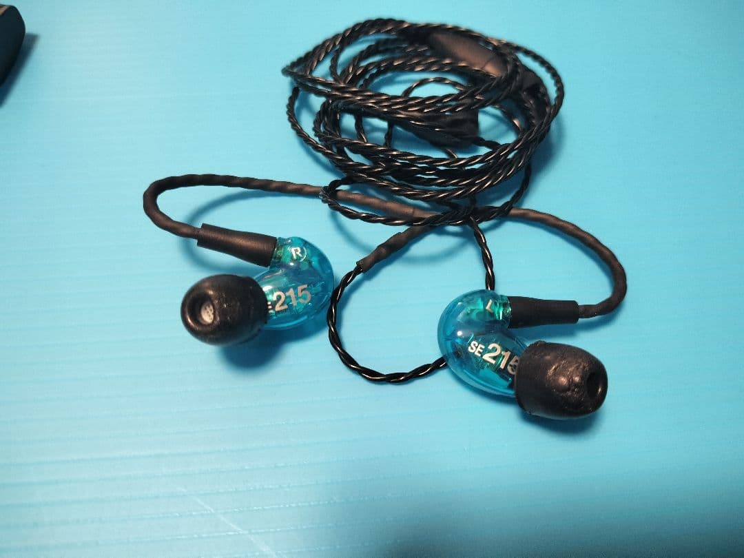 SHURE SE215 SpecialEdition　有線イヤホン　リケーブル付