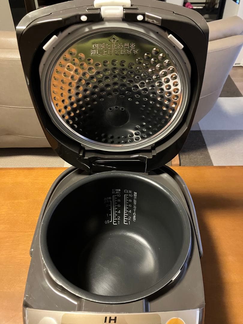 IH炊飯器 象印ZOJIRUSH IH炊飯ジャー 1升炊き NP-VD18