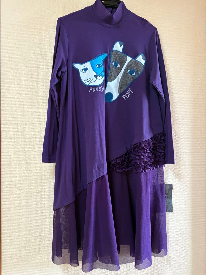 『新品未使用』⭐️トクコプルミエヴォル⭐️紫地犬と猫の刺繍長袖ワンピースチュニック❣️