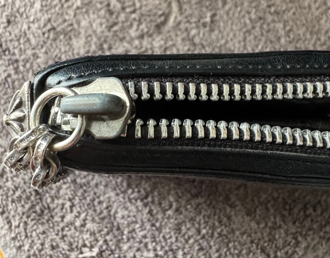 3 SIDE ZIP 3サイドジップ サイドピラミッドスタッズレザーウォレット
