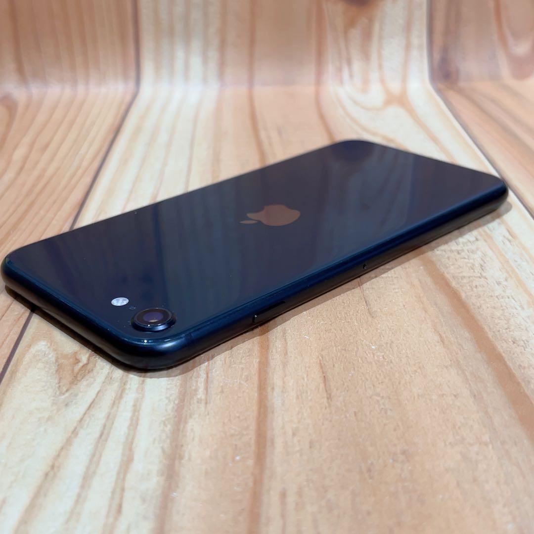 SIMフリー 本体 iPhone SE2 64 GB 616 ブラック 電池新品