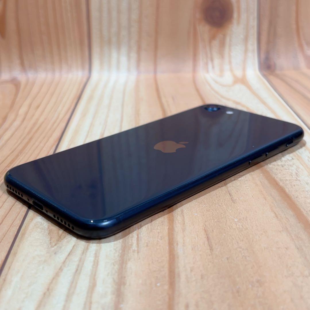 SIMフリー 本体 iPhone SE2 64 GB 616 ブラック 電池新品