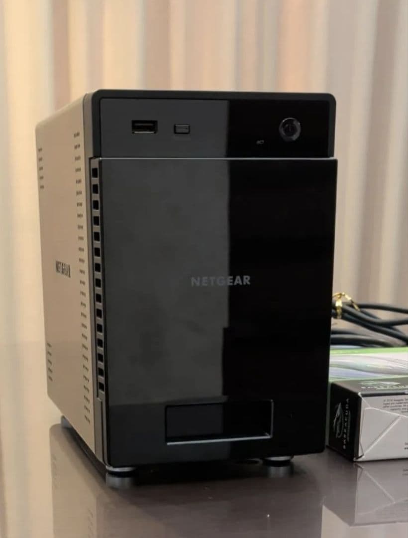 NETGEAR ReadyNAS 104/HDD　10TB★　新品予備HDD付