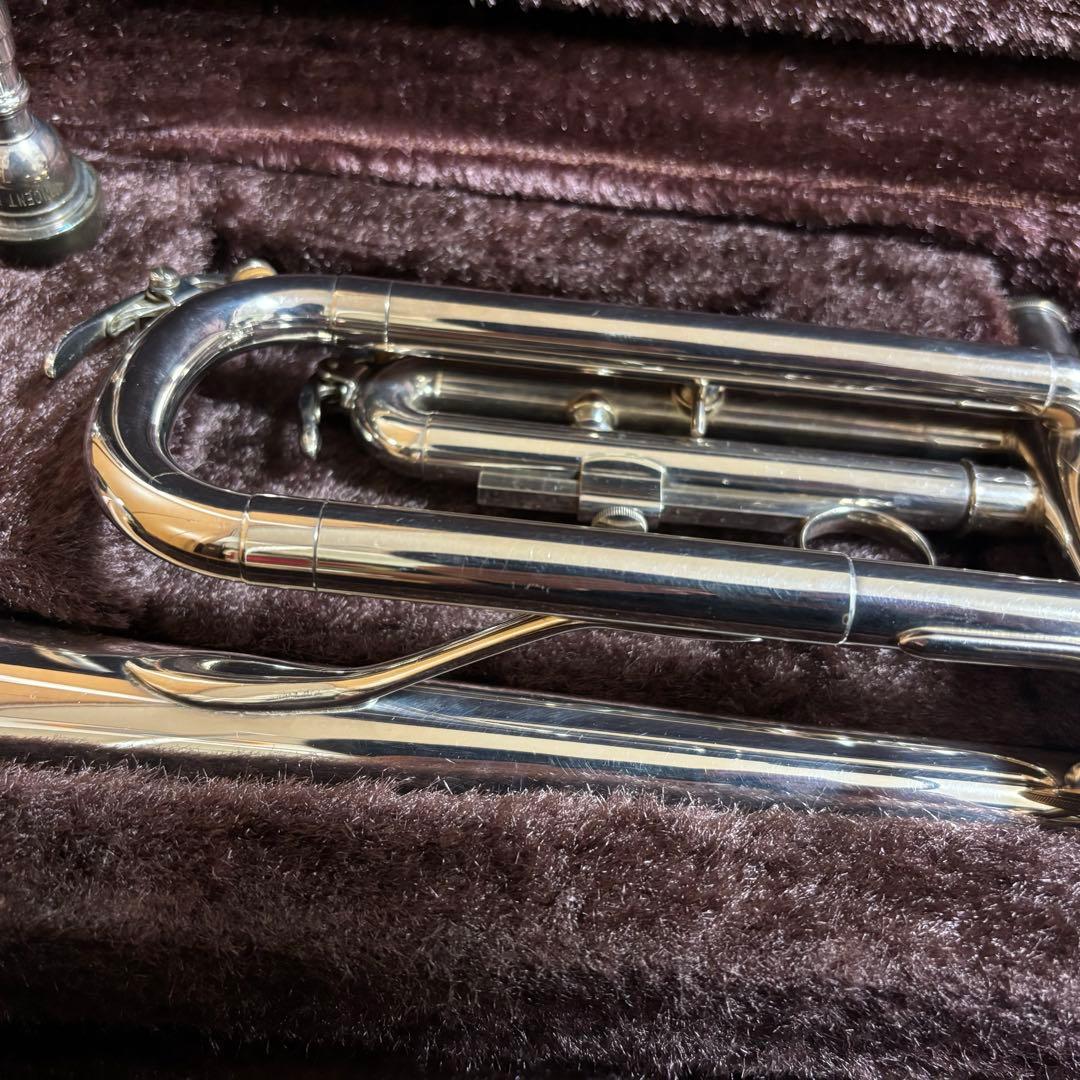 【美品】ヤマハ トランペット YTR-2320ES シルバー ケース付
