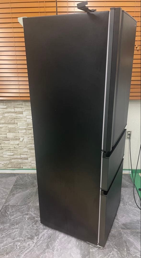 東芝 GR-V36SC(KZ) 3ドア　冷蔵庫 356L ブラック　24年製