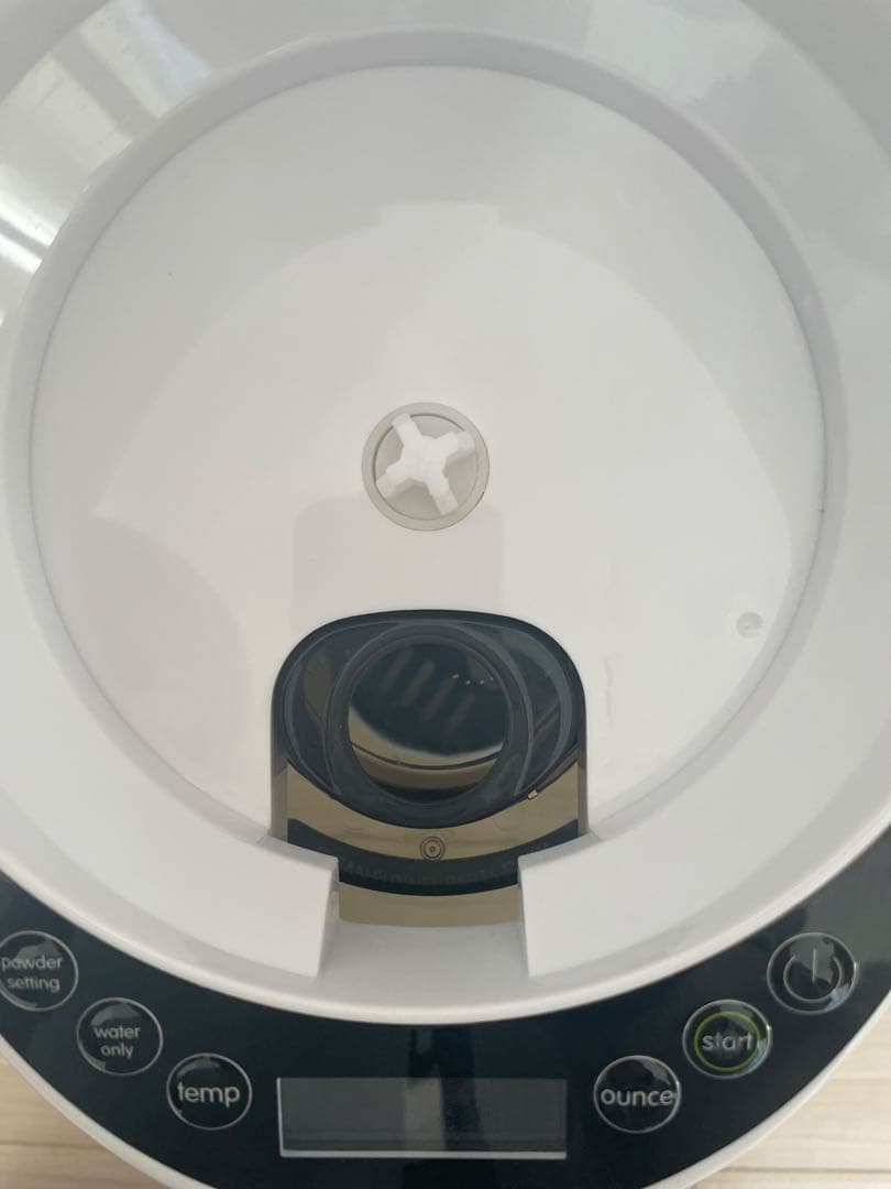 Baby Brezza Formula Pro white フォーミュラプロ